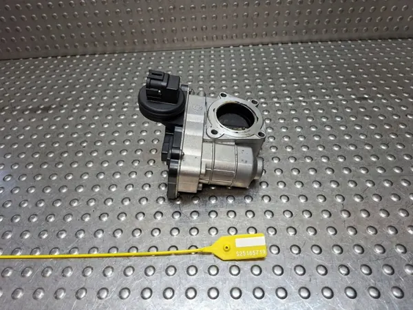 Spjällhus OEM S25165719 för Nissan Micra K12 image 3