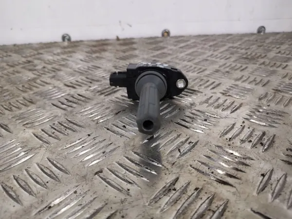 Bobina de encendido Subaru Forester OEM 9213K1 image 5