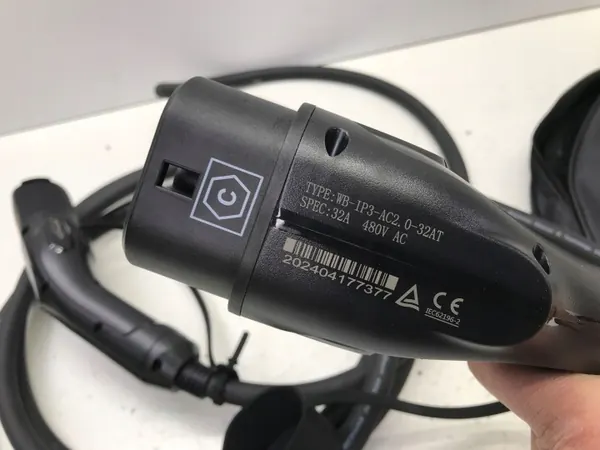 Câble de charge BYD SEAL 2024-25 OEM 14038114-00 image 3