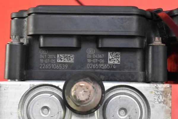 Pompe ABS OEM 84502896 pour Opel Insignia B 1.6 Turbo image 9