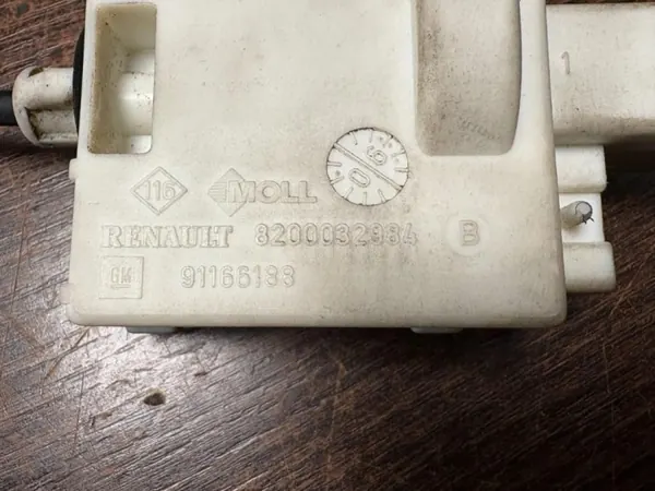 OEM 8200032984 Actionneur de trappe à carburant Trafic image 6