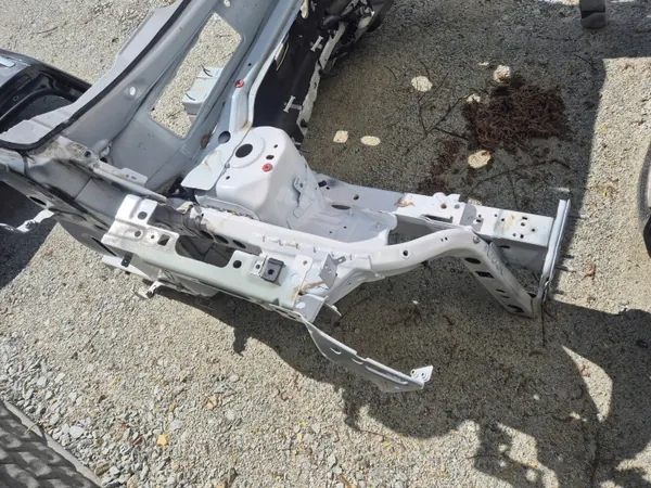 OEM 436332 Oikea pilarikansi Ford Kuga mk3:lle image 4