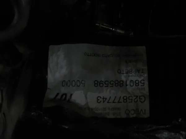 Tapis de sol Iveco Daily OEM 5801885598 - Noir image 3