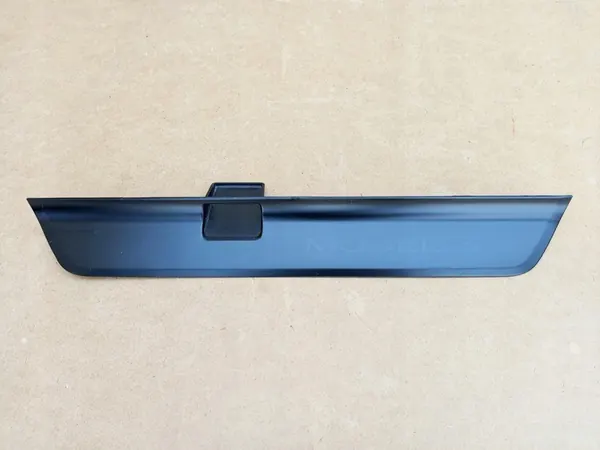 TESLA MODEL 3 LIFT HIGHLAND 23- Right Front Sill Cover 1763670-00 image 2