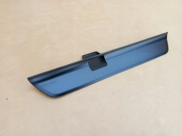 TESLA MODEL 3 LIFT HIGHLAND 23- Right Front Sill Cover 1763670-00 image 3