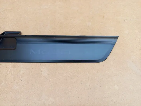 TESLA MODEL 3 LIFT HIGHLAND 23- Right Front Sill Cover 1763670-00 image 6