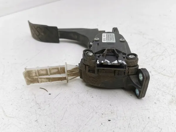 Accelerator Pedal Volkswagen Golf IV 2000 image 8