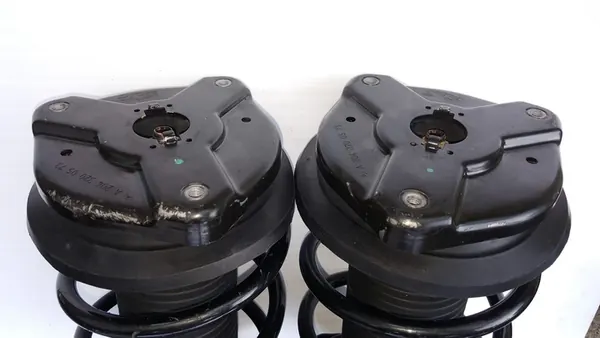 MERCEDES W204 W207 Stötdämpare A2073231100 A2073231200 image 5