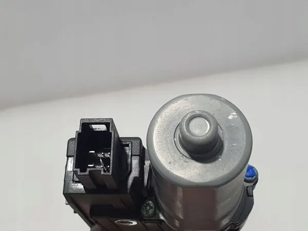 Motor techo solar Webasto OEM 3G5877795R - Usado image 5