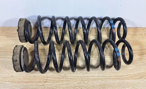 AUDI A4 B8 Bakfjädring Par OEM - Begagnat Skick image 2