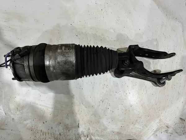 Amortisseur pneumatique avant Porsche Cayenne 7P5616039AF image 1