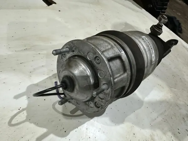 Amortisseur pneumatique avant Porsche Cayenne 7P5616039AF image 2