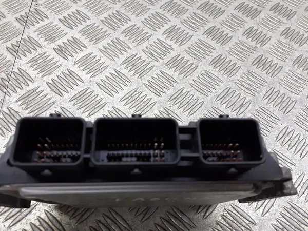 Motorstyrningsenhet Renault Laguna II 1.9 DCI OEM 820052713 image 2