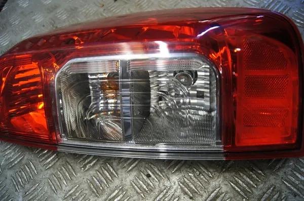 Höger bakljus Nissan Navara D23 NP300 image 5