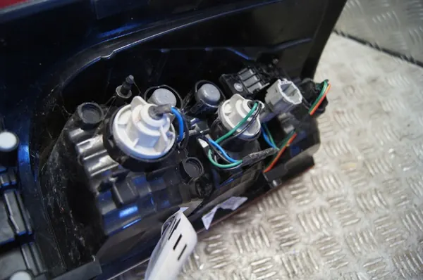 Höger bakljus Nissan Navara D23 NP300 image 7