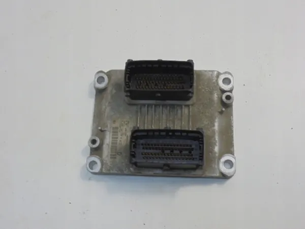 Fiat Stilo Moottorinohjain OEM 00551947360 image 6
