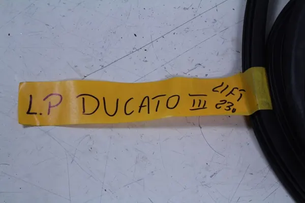 OEM USZCZELKA DRZWI LEWY PRZÓD FIAT DUCATO III LIFT 23r. Deurrubber links voor image 3