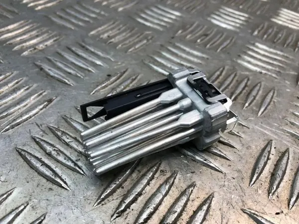 Audi A8 LED-Tagfahrlicht OEM 17241400 - Gebraucht image 2