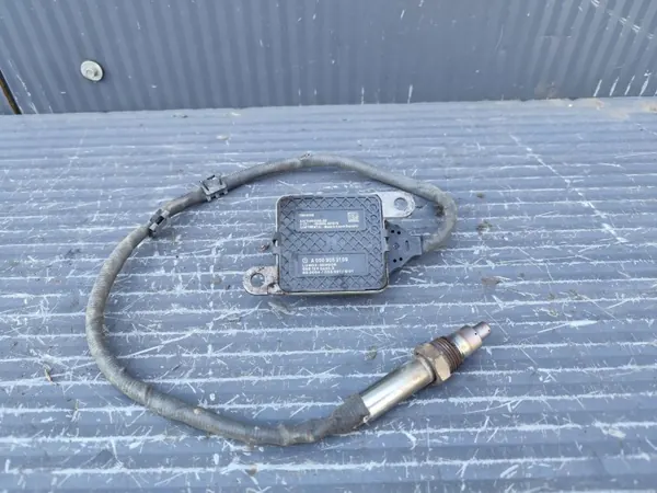 Capteur Température Échappement OEM A0009053109 Mercedes image 2