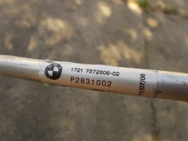 BMW E60 3.0i Servokühler OEM 7572806 image 4
