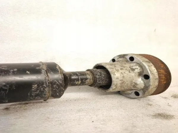 Begagnad Porsche Drivaxel OEM 95B521101AA image 3
