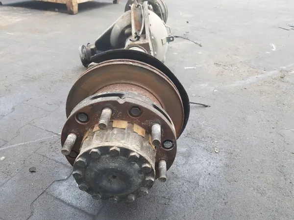 Viga suspensão traseira OEM 5802344875 Iveco Daily 6 image 3