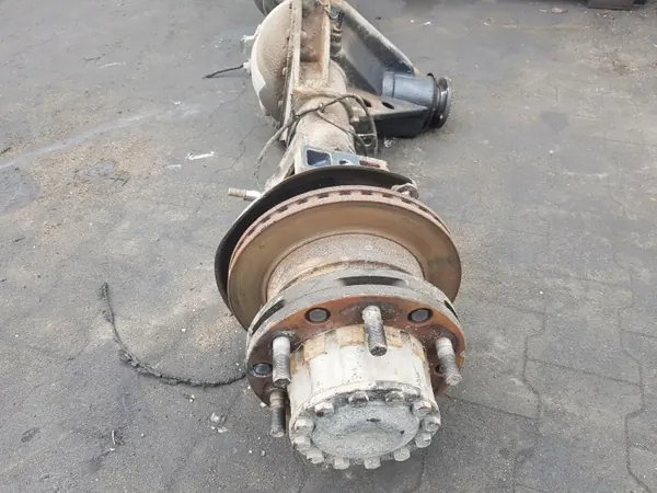 Viga suspensão traseira OEM 5802344875 Iveco Daily 6 image 4