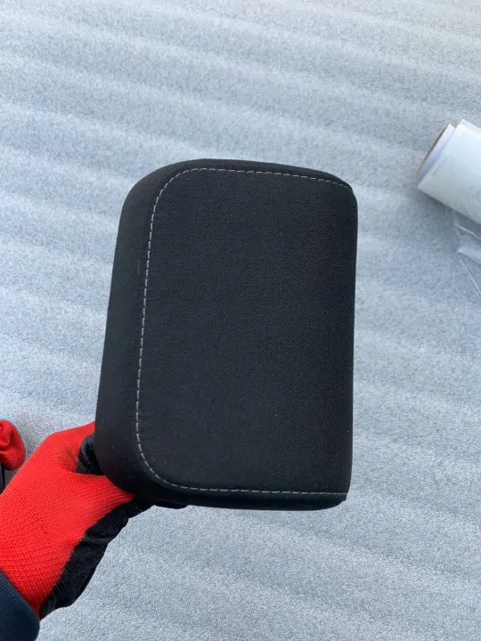Skoda Kodiaq achterste hoofdsteun OEM 565885901A - Gebruikt image 3