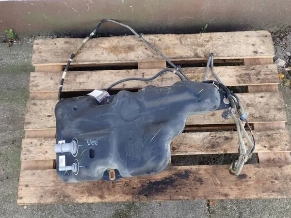 Réservoir AdBlue OEM 8983842690 pour Isuzu D-Max image 3