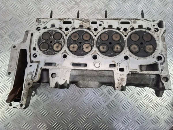 BMW Sylinterikansi OEM 7797678 N47D20C Moottorille image 3
