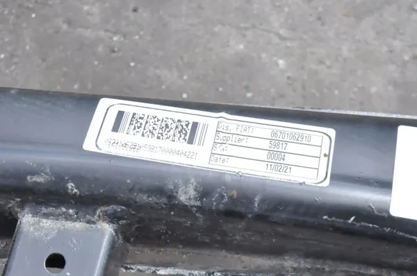 Maserati Ghibli Hinterfedern OEM 06701062910 image 3