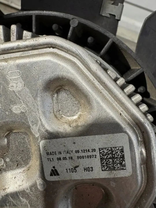 Ventilador radiador OEM 5Q0121205AP para VW Golf Sportsvan image 3