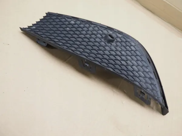 Etupuskurin Ritilä Vasen OEM KRATKA ZDERZAKA image 3