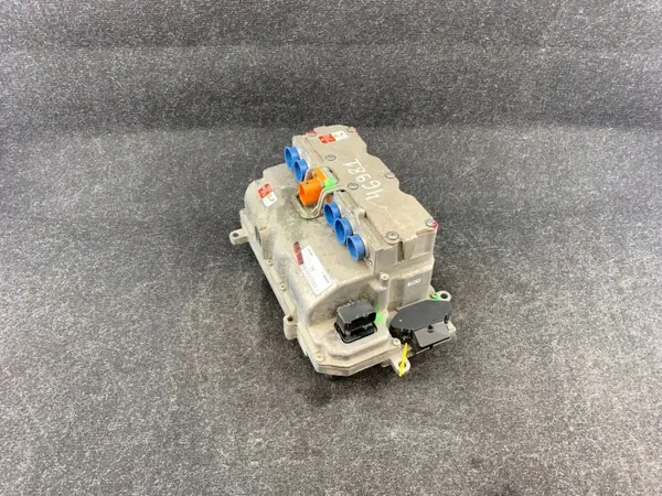 Onduleur Volkswagen e-Golf OEM 0437508582 Occasion image 4