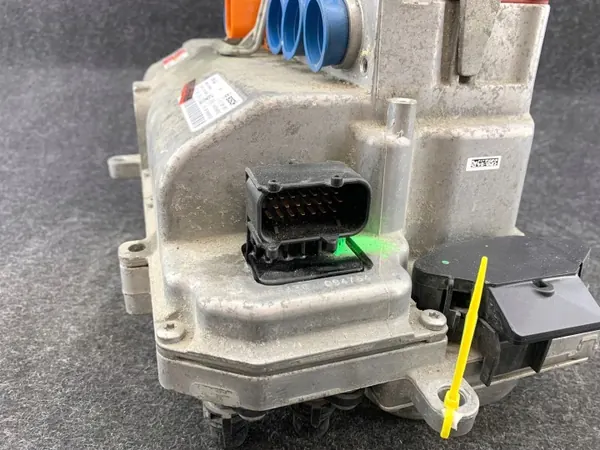 Onduleur Volkswagen e-Golf OEM 0437508582 Occasion image 5