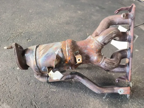 Catalyseur Lexus OEM pour LC500 3.5 Hybride image 2