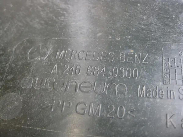 MERCEDES CLA GLA W176 W246 Vänster Underredsskydd image 3