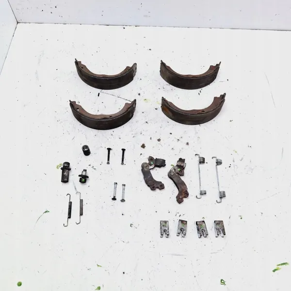 Sabots de frein à main Citroen Jumper OEM 2145330017 image 4