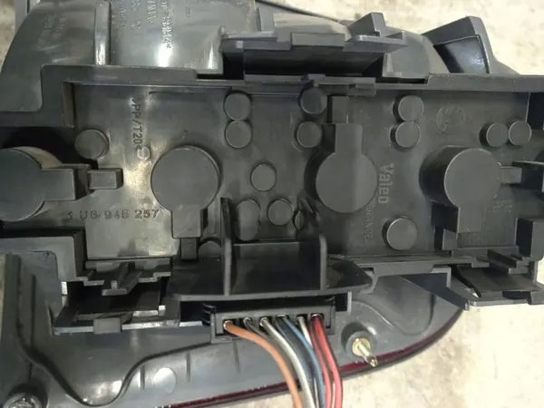 SKODA OCTAVIA I VÄNSTER BAKLYKT EU 1U6945111 image 6