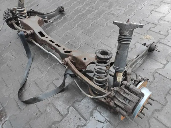 Trave posteriore completa Kia Ceed 2006-2011 image 4