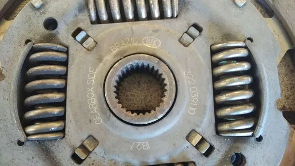 Embreagem Volkswagen Polo V 6R 2011 / Conjunto 036105269L image 4