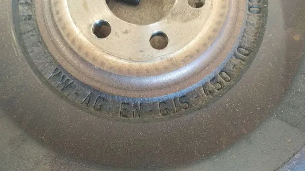 Embreagem Volkswagen Polo V 6R 2011 / Conjunto 036105269L image 9