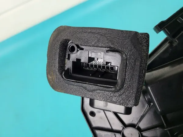 Vordertürschloss links SKODA OCTAVIA III 5E1837015A image 5