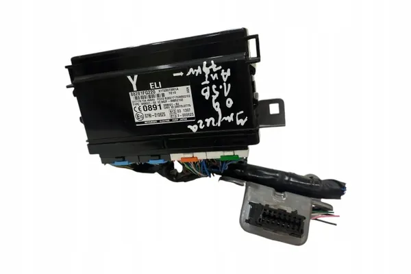 Módulo de inmovilizador Subaru OEM 88281FG220 Usado image 2