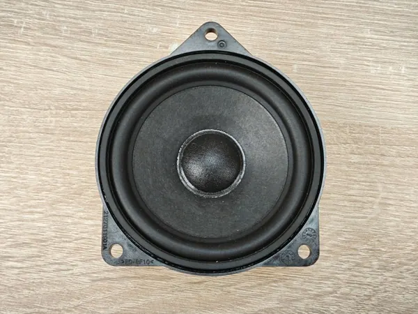 Altavoz consola OEM 2622468 Harman Kardon BMW image 2