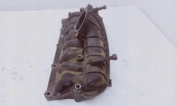 Skoda Octavia Mk2 (1Z) 2009 Coletor de admissão OEM 03G129713AF image 2