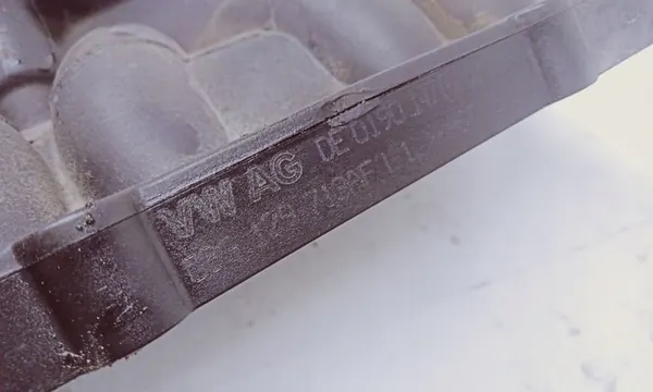 Skoda Octavia Mk2 (1Z) 2009 Coletor de admissão OEM 03G129713AF image 6