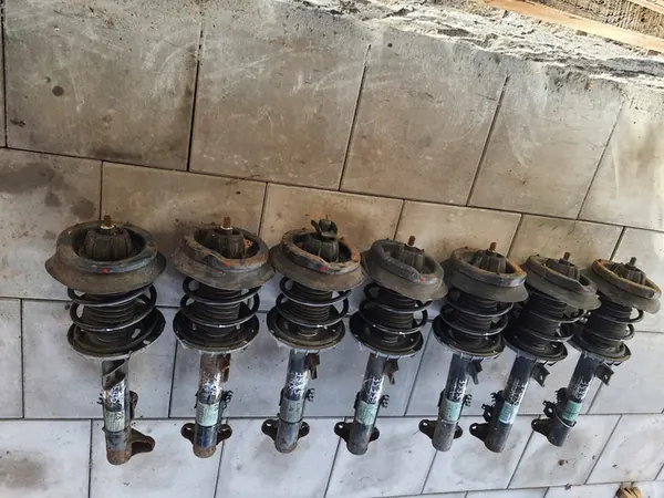 Ammortizzatore anteriore MERCEDES-BENZ C (W203) A2033207330 image 2