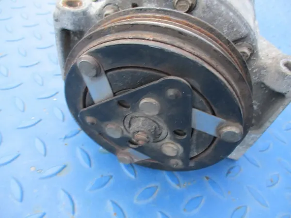 Volvo S60 II 2.0 Ilmastointikompressori P36011428 image 3