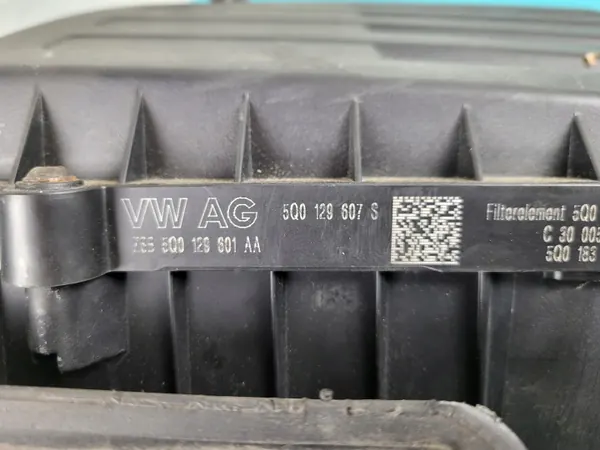 OEM 5Q0129607S Ilmansuodinkotelo Skoda Octavialle image 6
